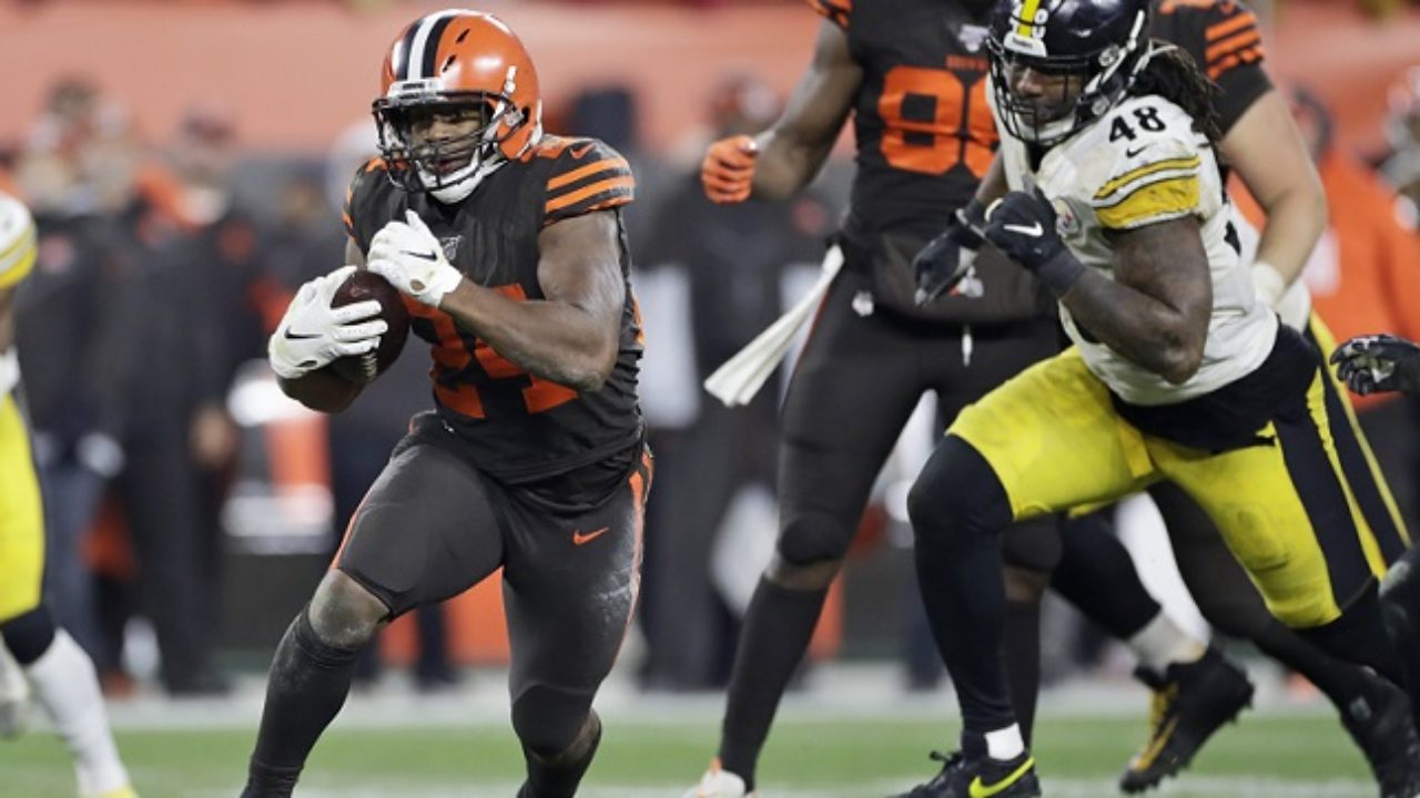 Daily Fantasy Football Week 15: DraftKings, FanDuel Top Picks